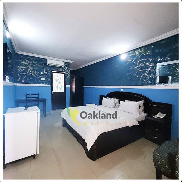 Oakland Suites 