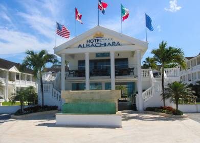 Albachiara Beachfront Hotel Picture