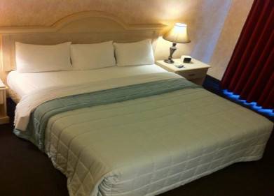 Americas Best Value Presidents Inn On Munras Picture
