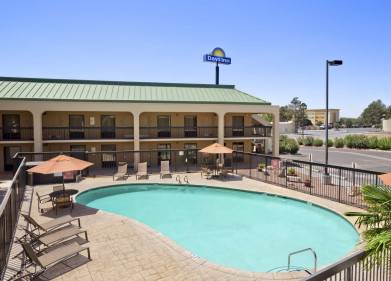 La Quinta Inn & Suites By Wyndham Indianapolis Downtown Picture