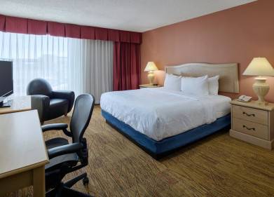 La Quinta Inn & Suites By Wyndham St Louis Airport-Riverport Picture