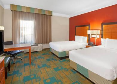 La Quinta Inn & Suites By Wyndham Atlanta Perimeter Medical Picture