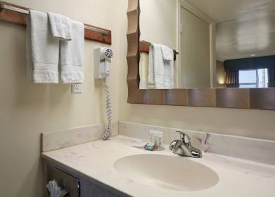 Baymont Inn & Suites Fayetteville Fort Bragg Area Picture