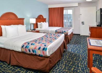 Best Western Plus Holiday Sands Inn & Suites Picture