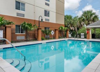 Candlewood Suites Fort Myers-Sanibel Gateway Picture